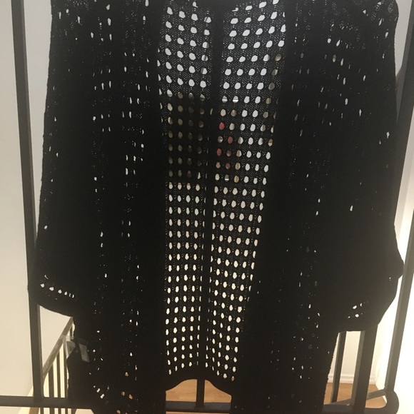 Size small half sleeve eyelet black open front cardigan - Picture 6 of 6